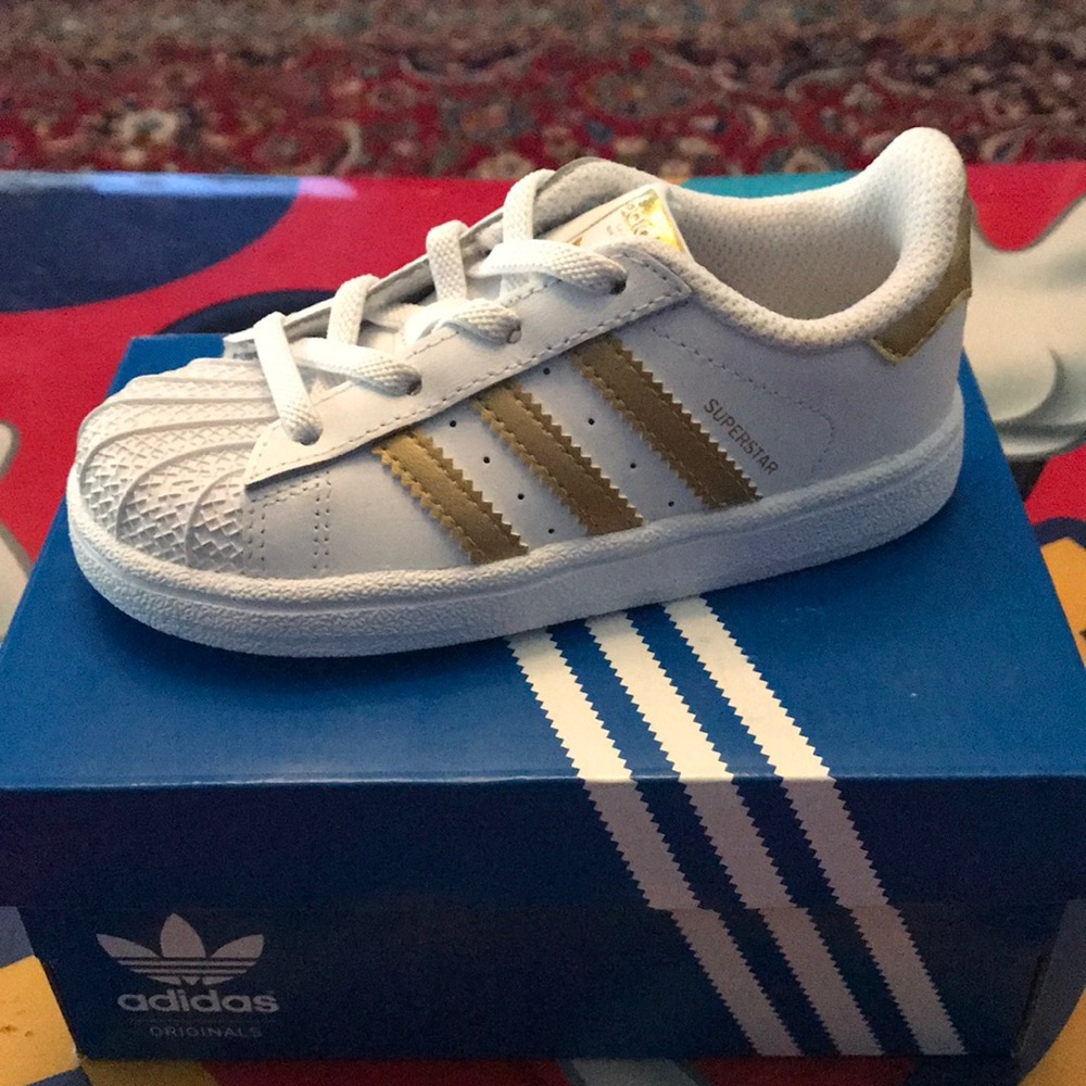 Adidas super star